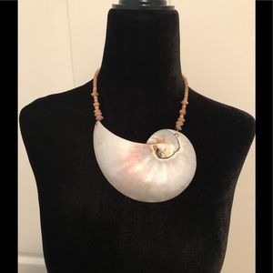 SHELL statement necklace